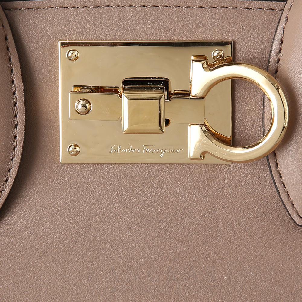 FERRAGAMO(USED)페레가모 XE0011 간치니 토트겸 숄더백